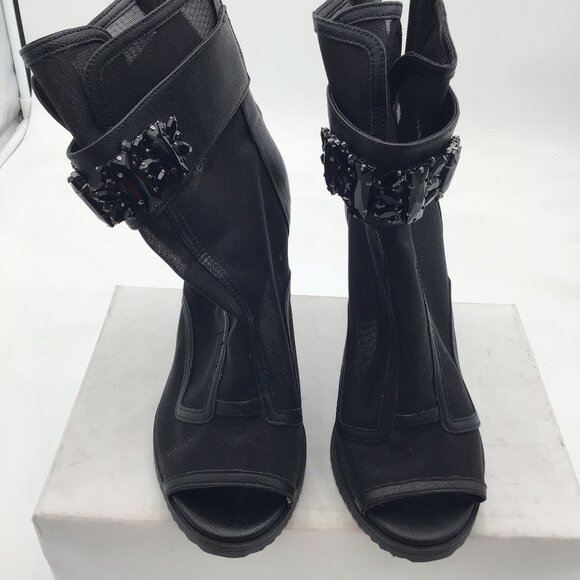 Karl Lagerfeld Paris Women's Dress Ankle Boot, size 8.5, color black - Picture 1 of 4